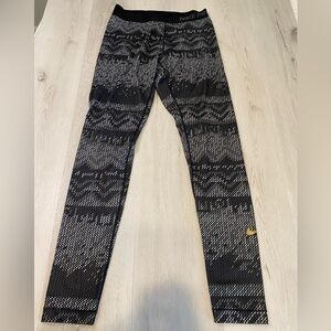 Nike Pro Fleece Lined Patterned Leggings, Black/Gray, Size Medium